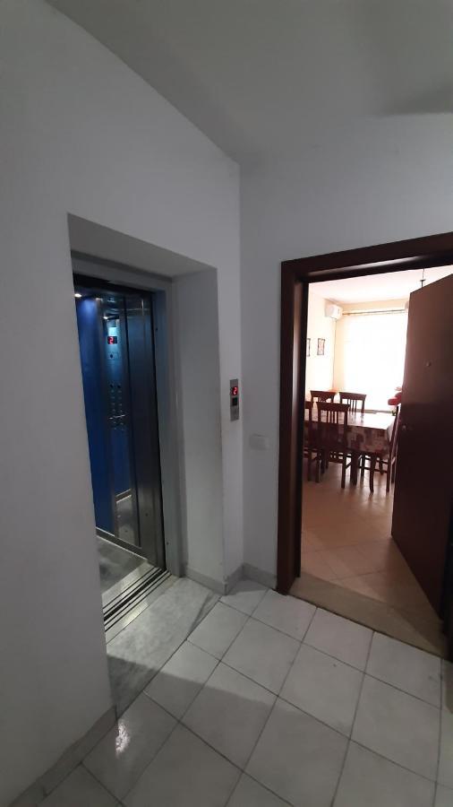 Meni'S Family Apartament Saranda Dış mekan fotoğraf