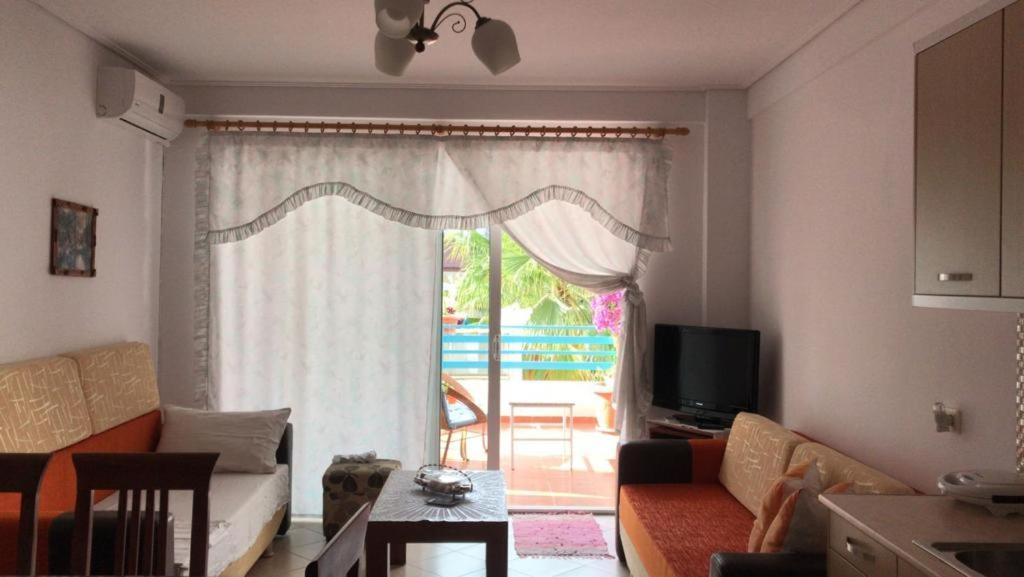 Meni'S Family Apartament Saranda Dış mekan fotoğraf